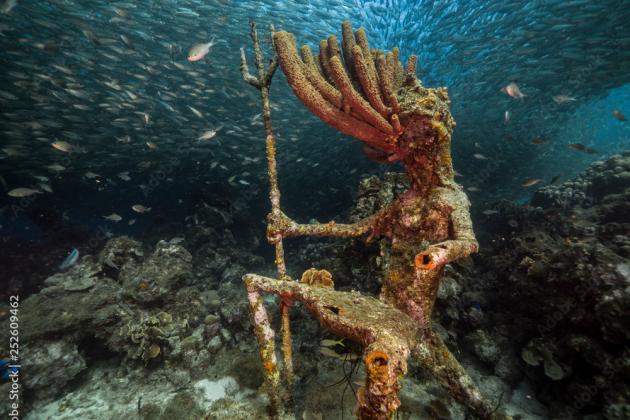 Underwater statue Curacao